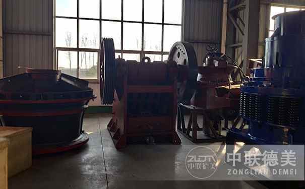 單缸液壓圓錐破碎機(jī)怎么用?