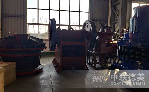 液壓對輥破碎機哪個牌子好?