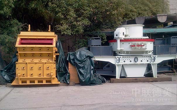 移動(dòng)破碎機(jī)怎么用?