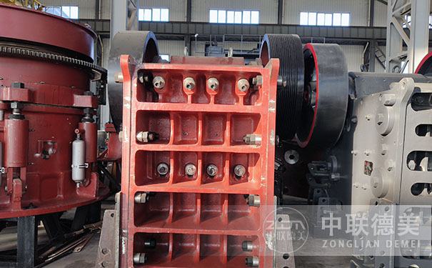 液壓圓錐破碎機主軸系統(tǒng)結構圖